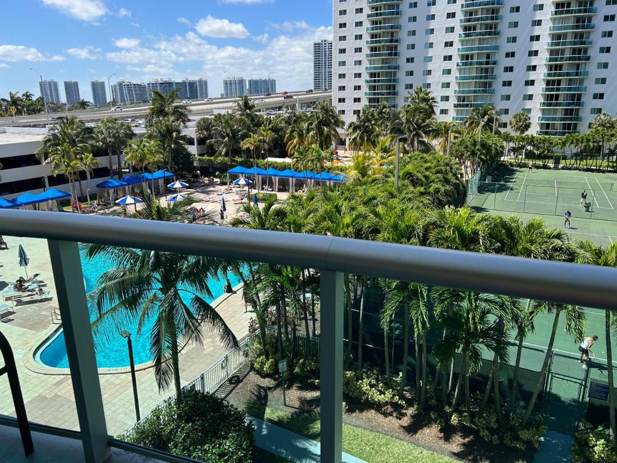 Miami Beach Collins Ave Apartments Free Parking ซันนีไอลส์บีช ภายนอก รูปภาพ