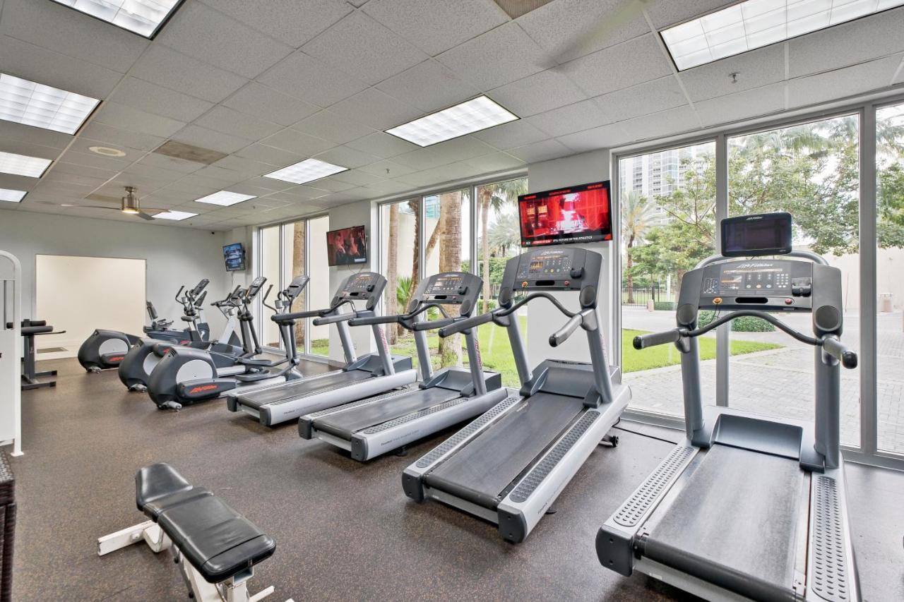 Miami Beach Collins Ave Apartments Free Parking ซันนีไอลส์บีช ภายนอก รูปภาพ