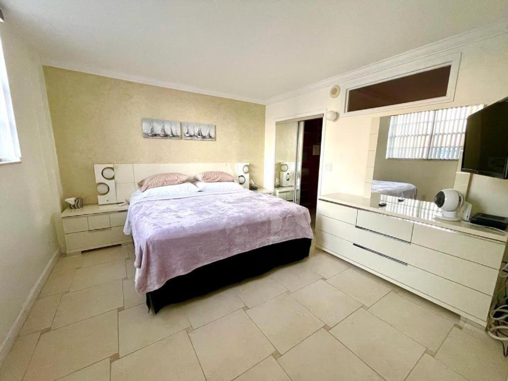 Miami Beach Collins Ave Apartments Free Parking ซันนีไอลส์บีช ภายนอก รูปภาพ