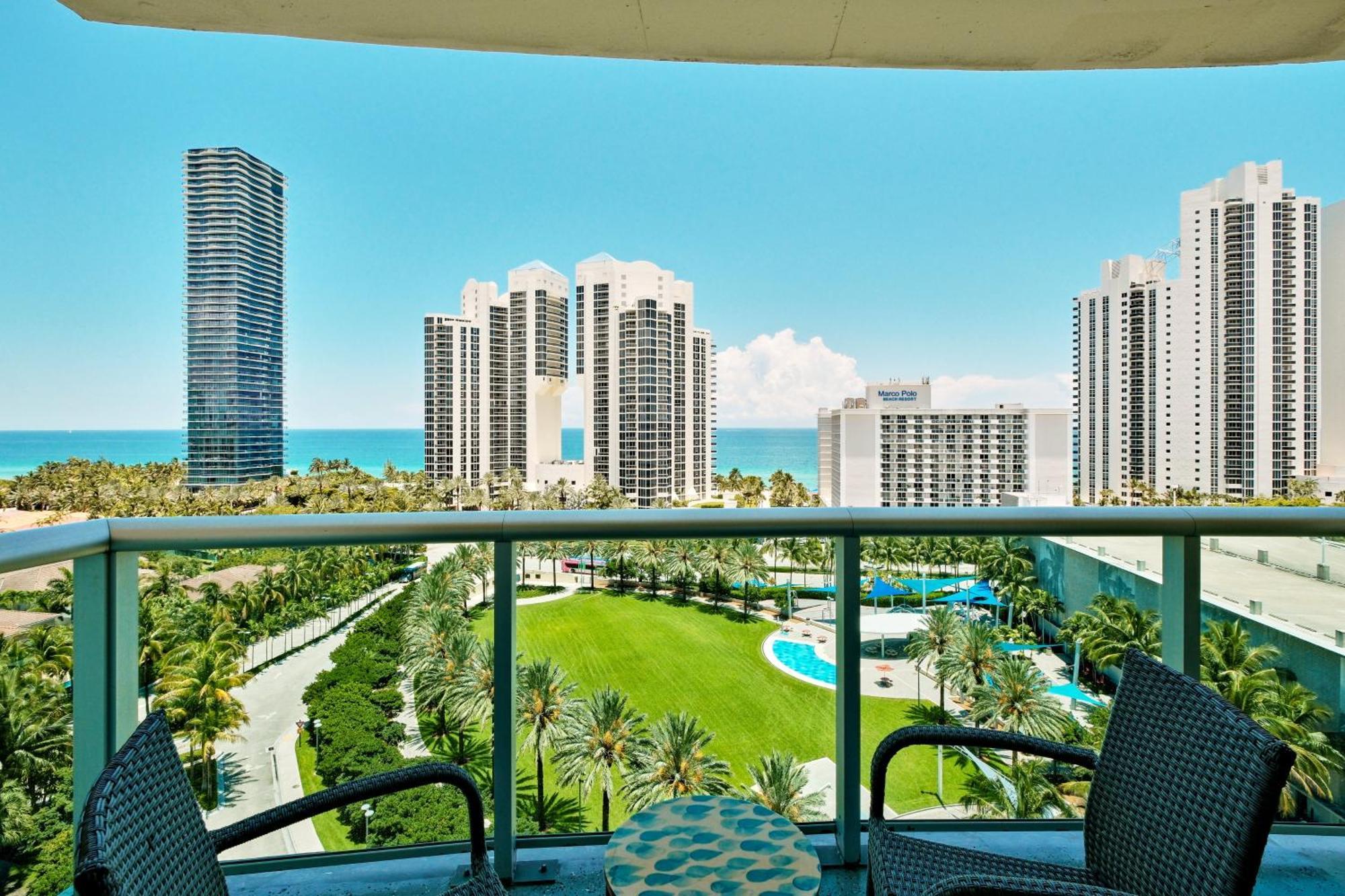 Miami Beach Collins Ave Apartments Free Parking ซันนีไอลส์บีช ภายนอก รูปภาพ